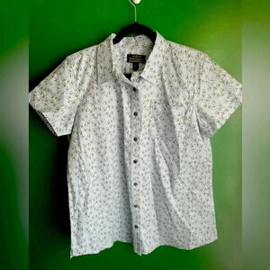 Noble Outfitters Short Sleeve Button Down Shirt‎ Size L Large EUC!